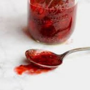 روش پاک کردن لکه مربا از روی فرش