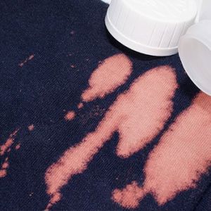  چگونه لکه وایتکس را از روی فرش، مبل پاک کنیم؟
