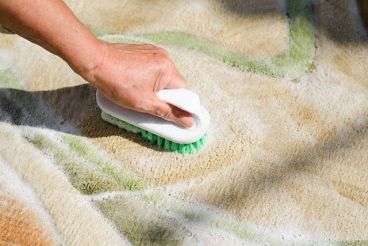  کی از شامپو فرش استفاده کنیم؟ 