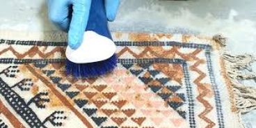 تمیز کردن فرش روشن در خانه
