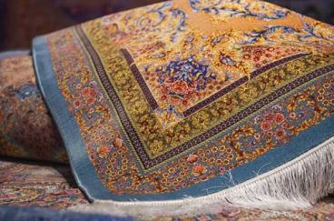 نگهداری فرش ابریشم