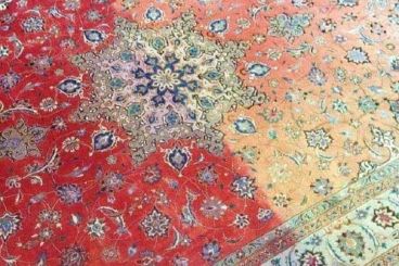 دلیل تغییر رنگ فرش