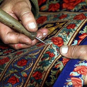  رفع پارگی فرش 